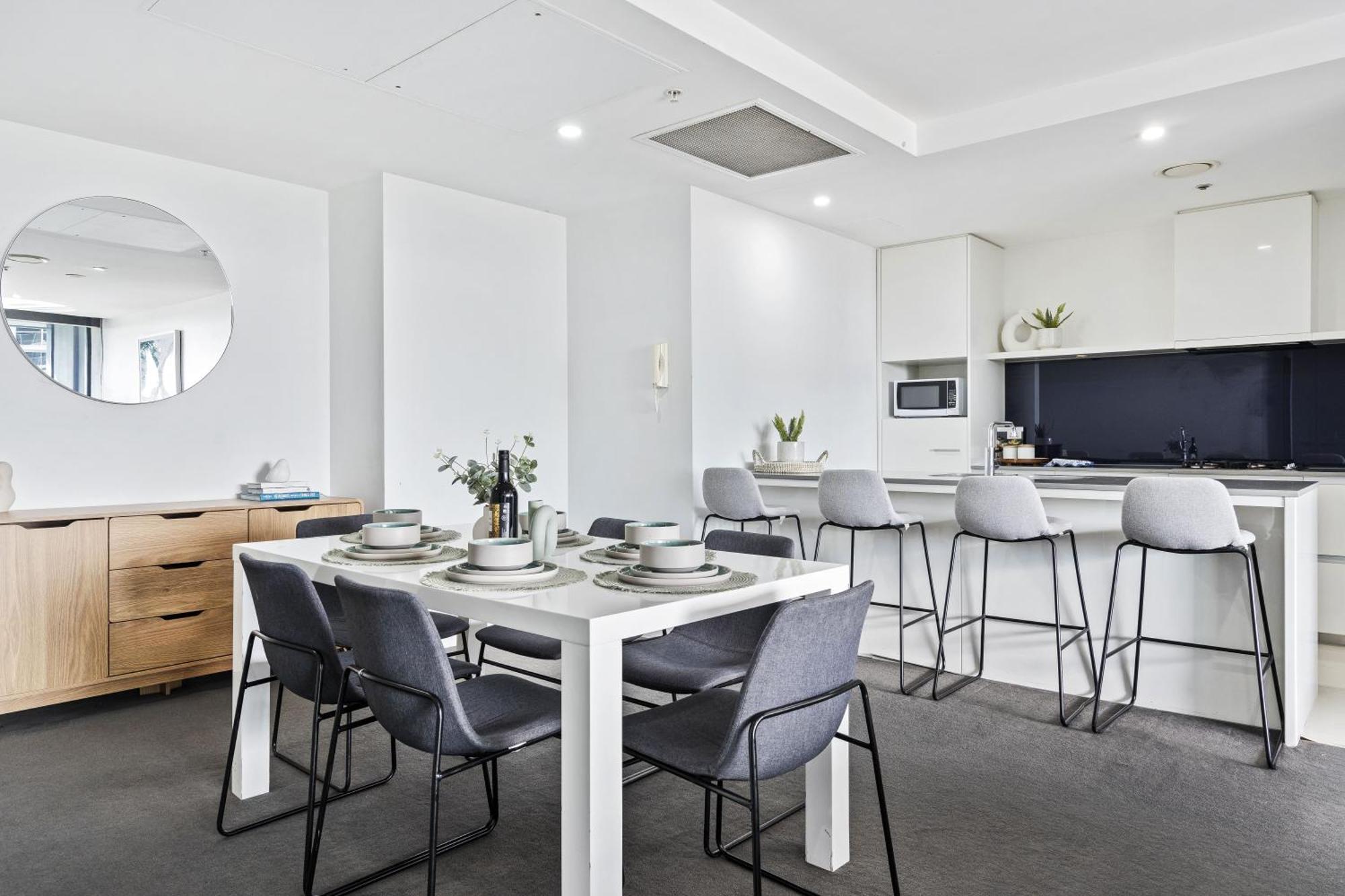 Circle On Cavill Surfers Paradise Mid Week Madness Deal - Q Stay Голд-Кост Экстерьер фото